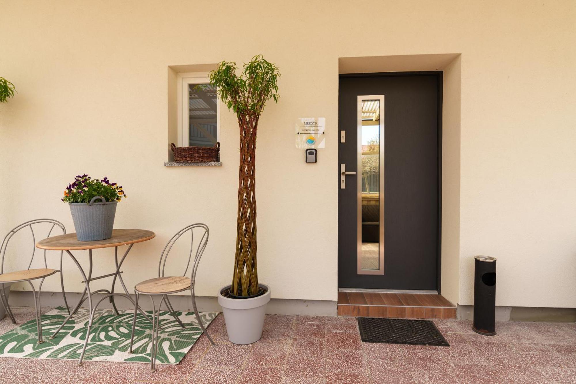 Apartment Wakacyjny / Dookola Swiata